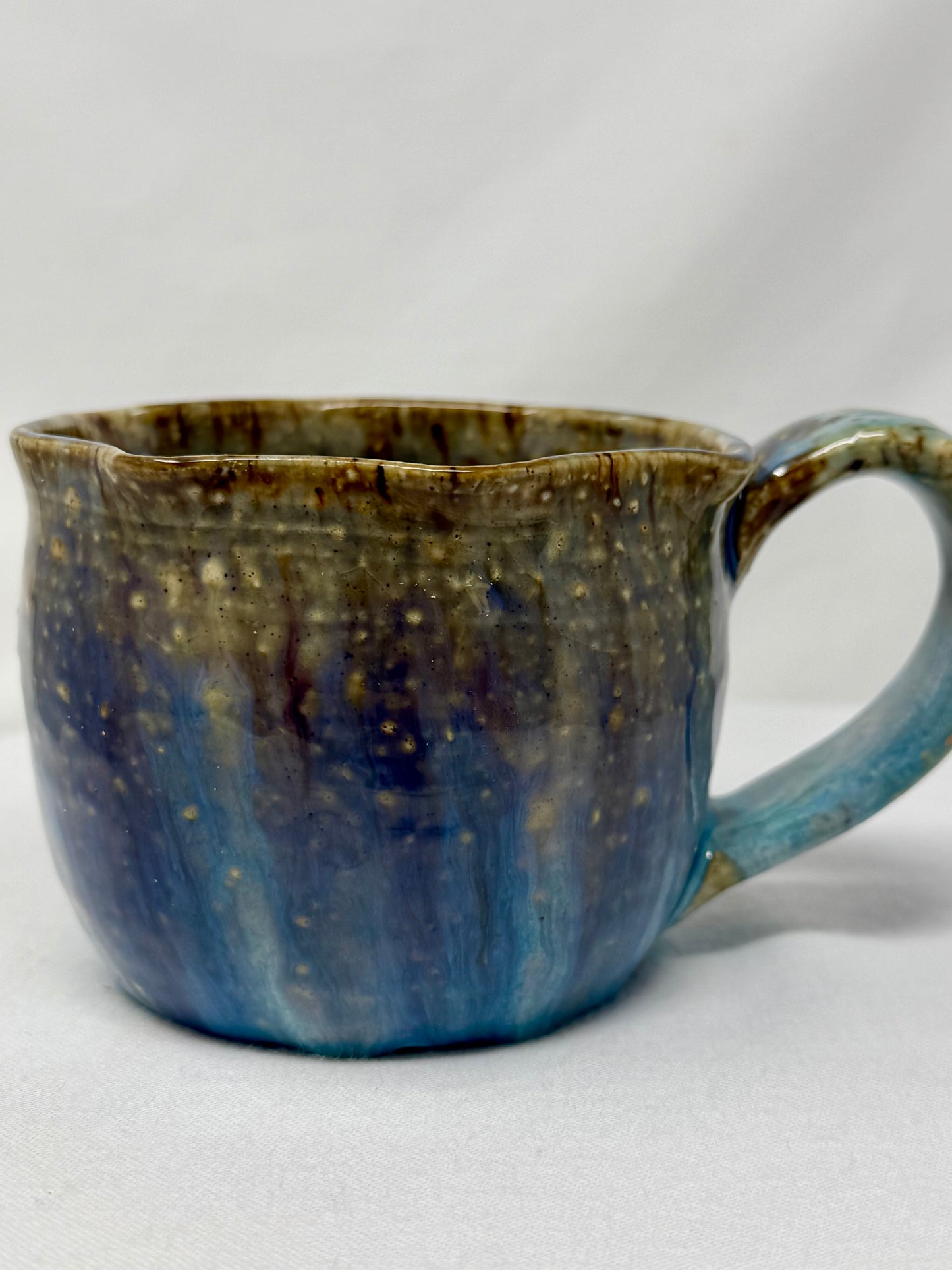 The Cuppa-plus Seaside Scallop 9oz mug