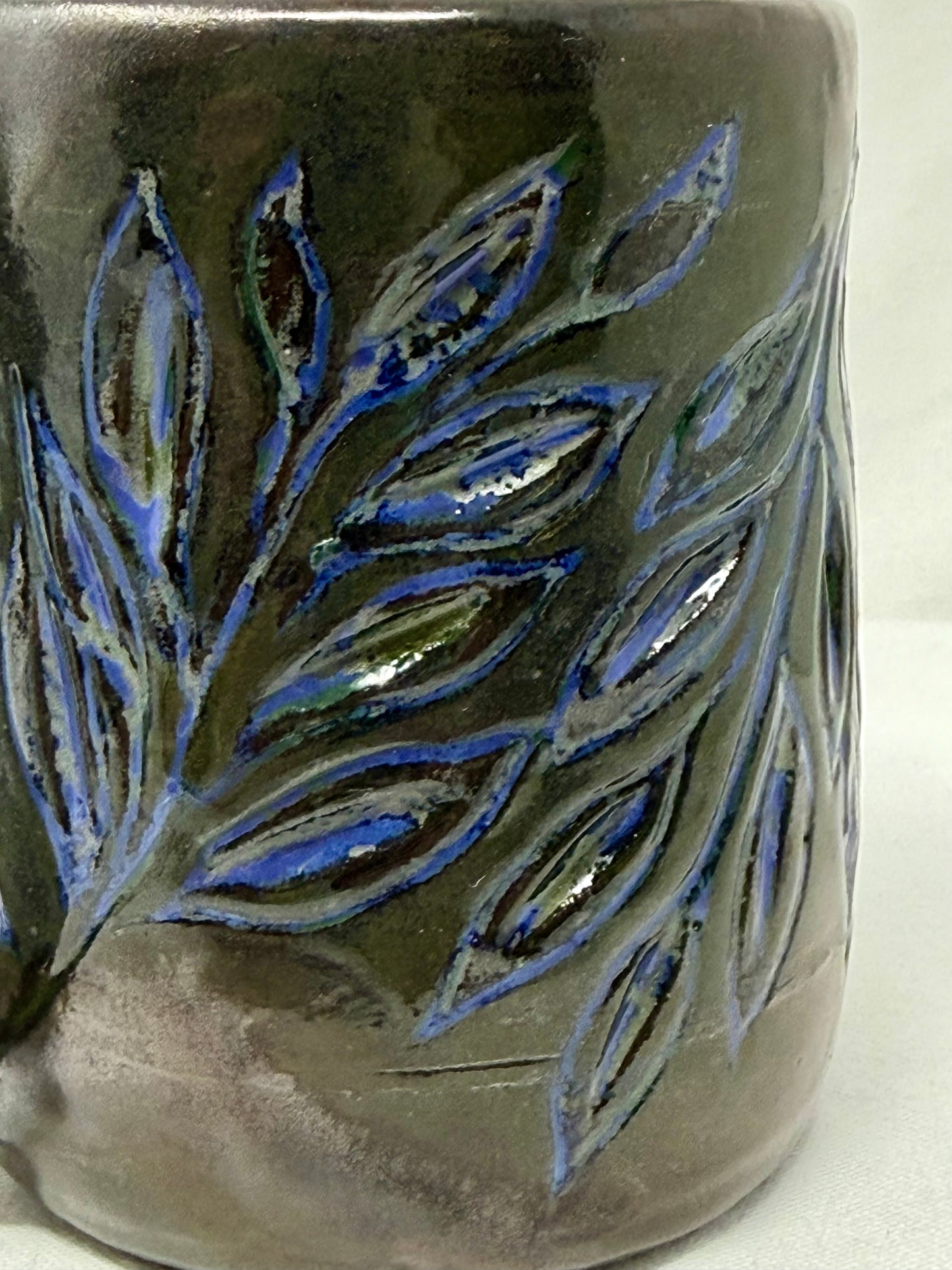 The Cuppa-plus Lavender Leaves 10oz mug