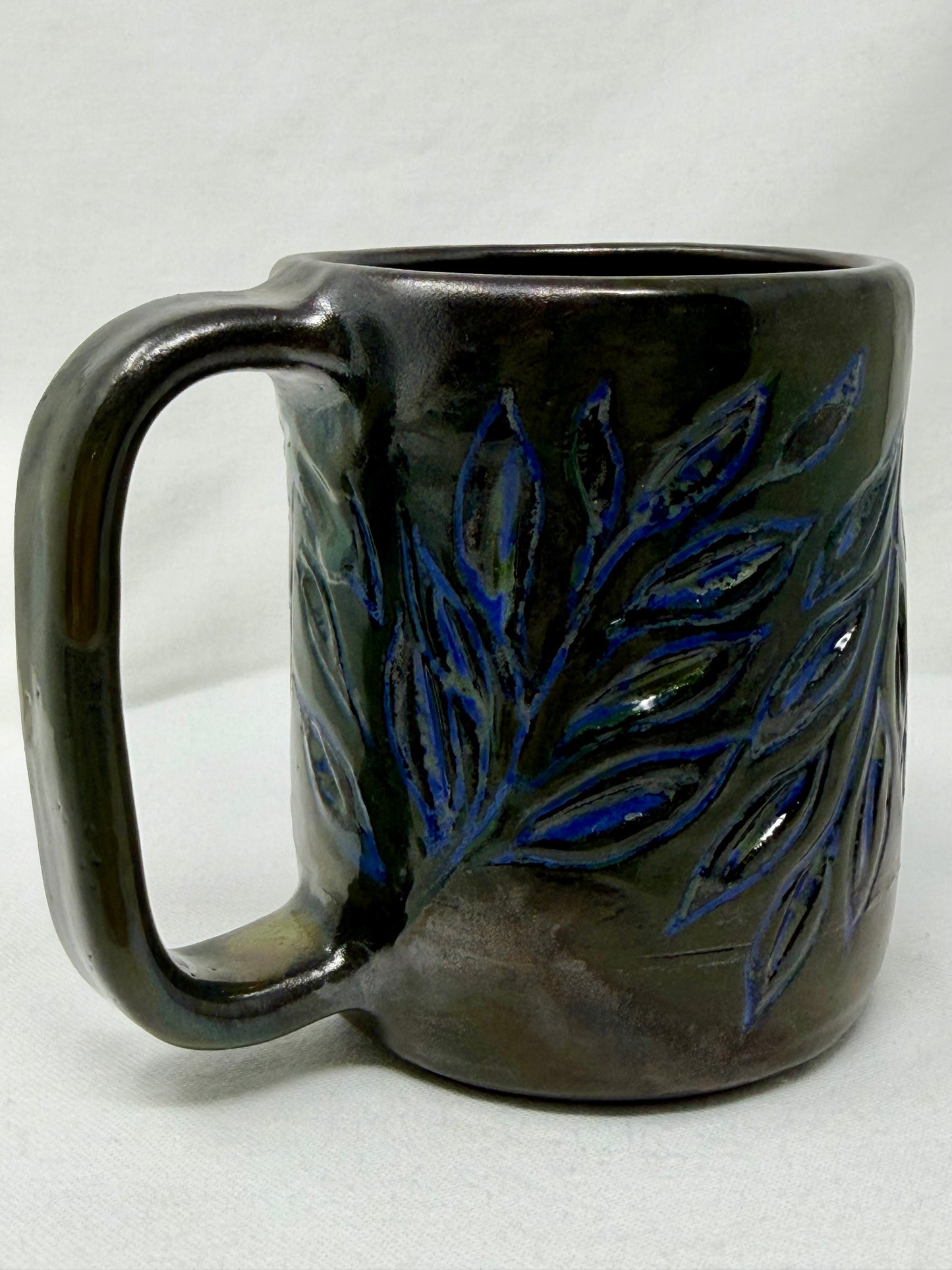 The Cuppa-plus Lavender Leaves 10oz mug