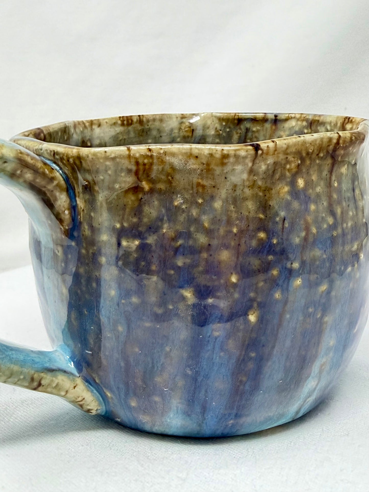 The Cuppa-plus Seaside Scallop 9oz mug