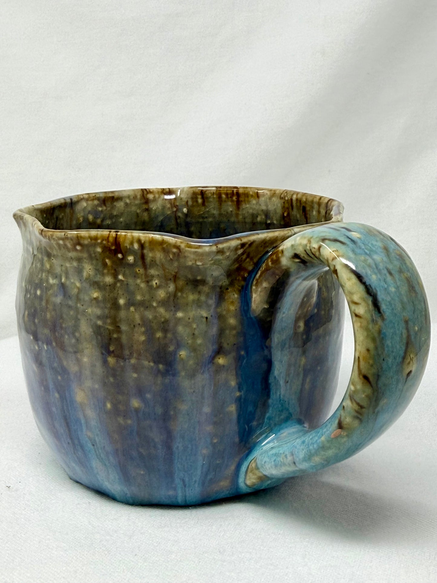 The Cuppa-plus Seaside Scallop 9oz mug